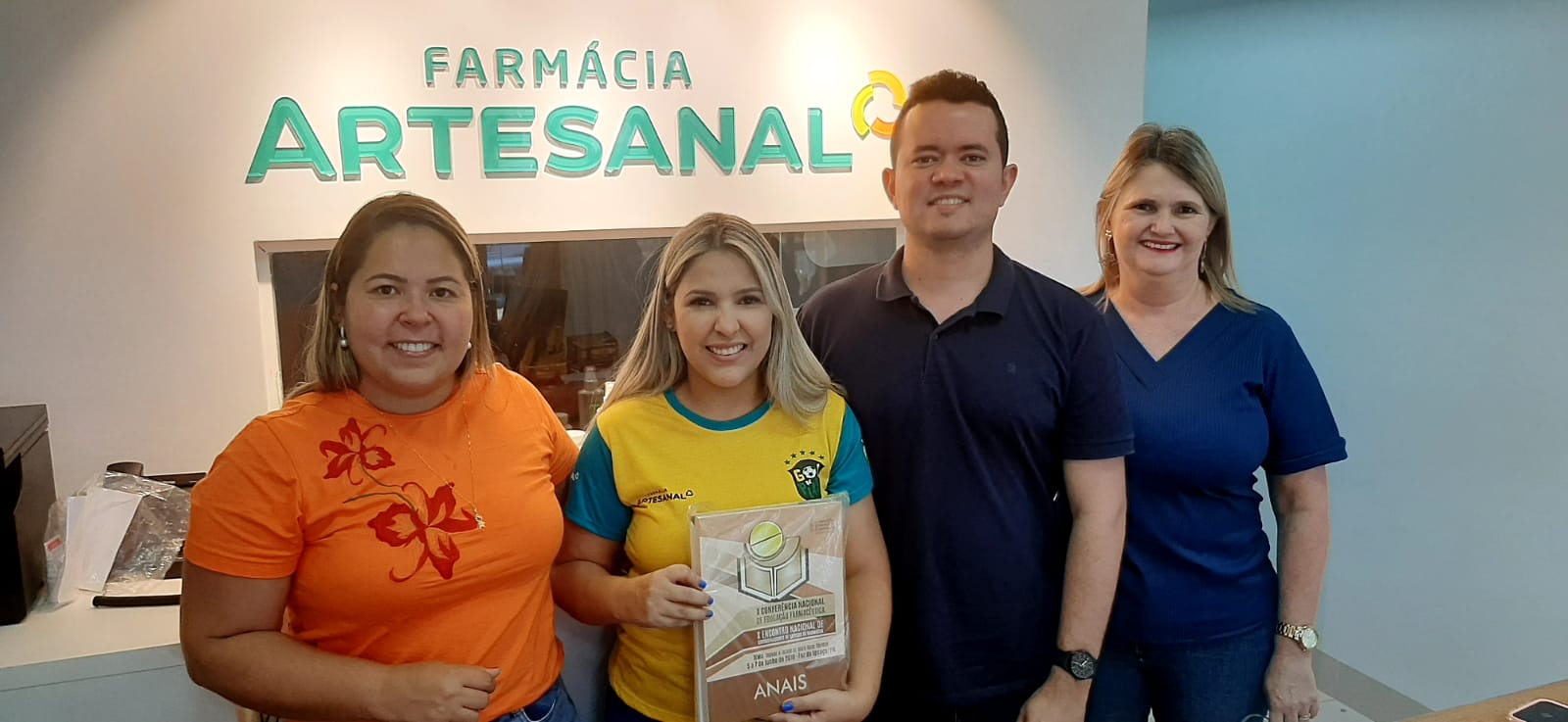 Diretoria do CRF visita farmacêuticos em Guaraí e Miranorte, entrega kits e reforça serviços prestados pelo conselho