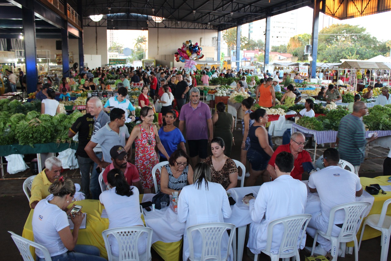 CRF-TO realiza ação pública na Feira da 304 Sul em Palmas